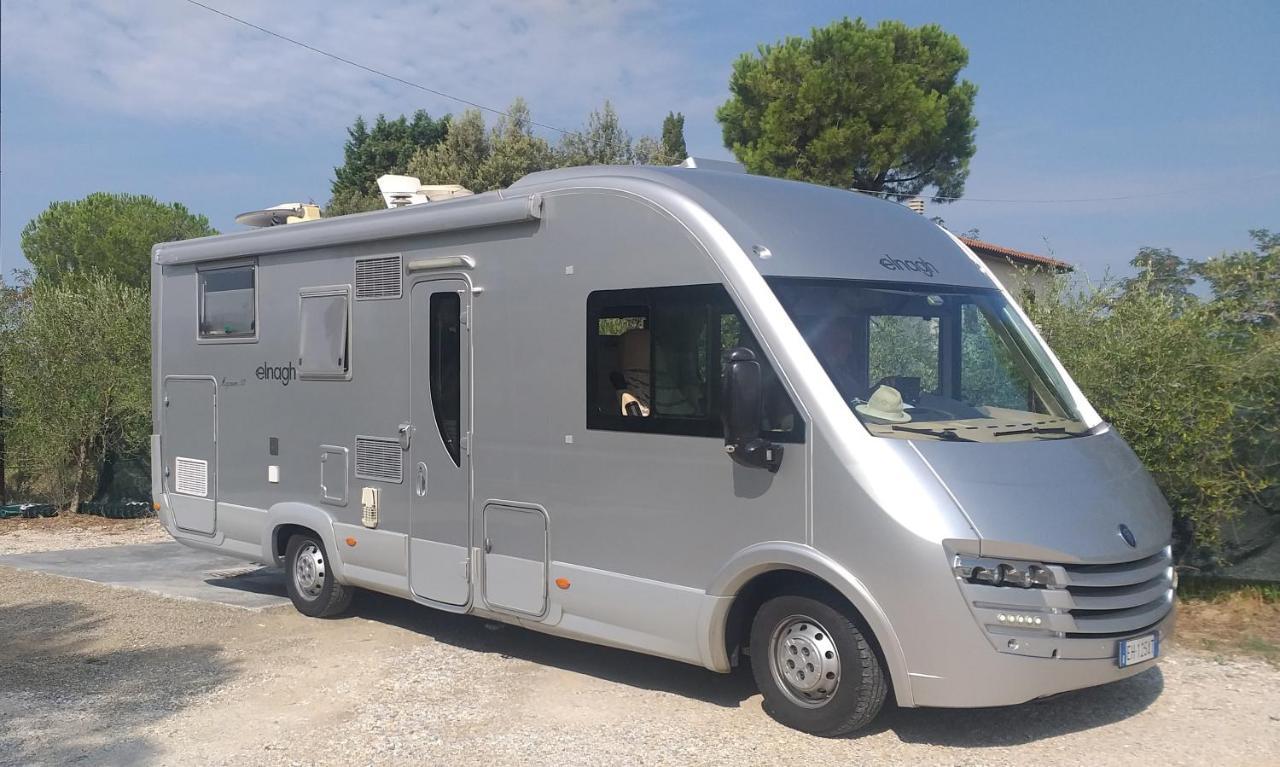 Agricamping Poggio Ai Pini Wine Camping Certaldo Exterior photo